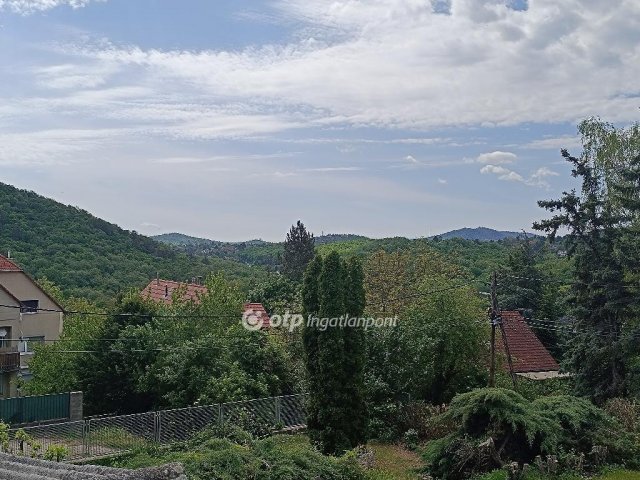 Eladó családi ház, Solymáron 113.5 M Ft, 5 szobás