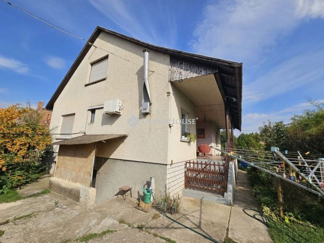 Eladó családi ház, Berhidán 45.9 M Ft, 3 szobás
