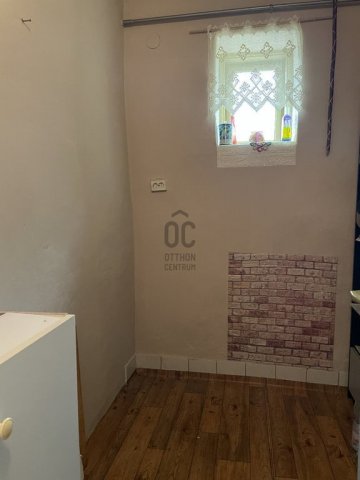 Eladó családi ház, Abonyban 44.9 M Ft, 2 szobás