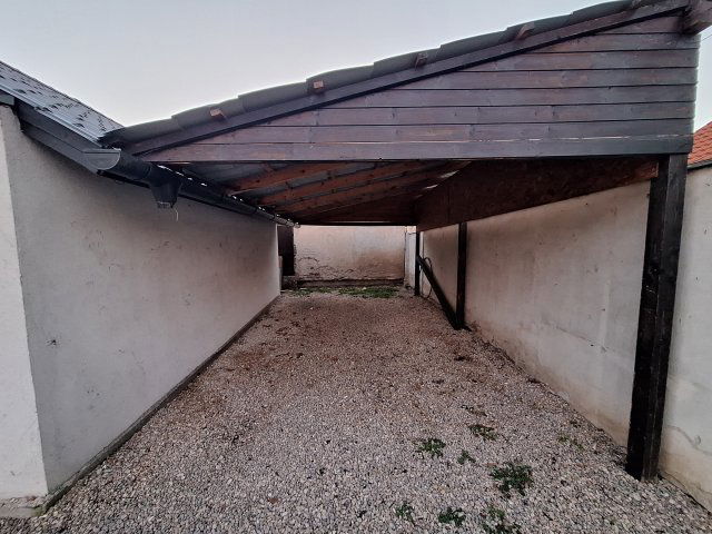 Eladó ipari ingatlan, Szolnokon 16.8 M Ft, 1 szobás