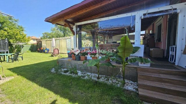 Eladó családi ház, Budapesten, XVIII. kerületben 289.9 M Ft
