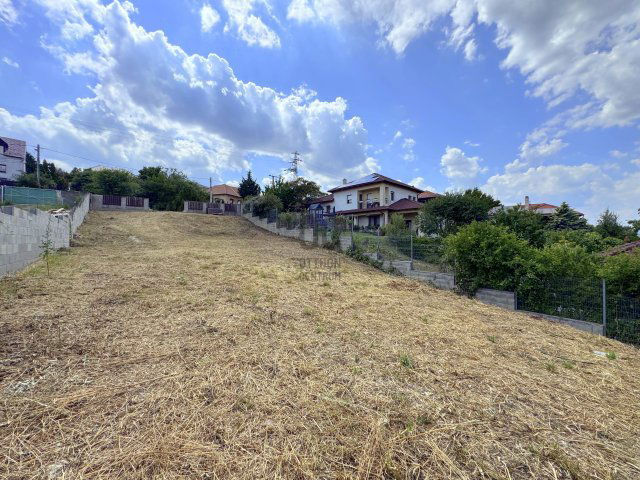 Eladó telek, Pomázon, Nyár utcában 35 M Ft