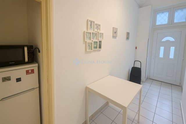 Eladó téglalakás, Budapesten, VII. kerületben 39.9 M Ft