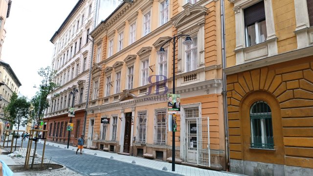 Kiadó téglalakás, albérlet, VIII. kerületben, Mária utcában