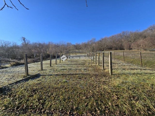 Eladó családi ház, Pécsett 26.9 M Ft, 3 szobás