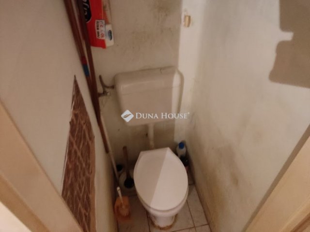 Eladó családi ház, Gyöngyösön, Kakastánc utcában 29 M Ft