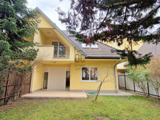 Eladó sorház, Budapesten, XVIII. kerületben 131.9 M Ft, 4 szobás