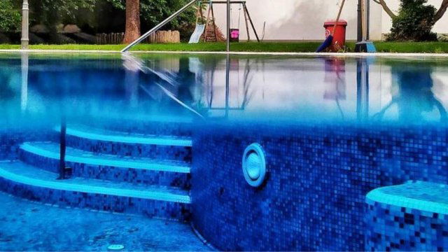 Eladó hotel, Gödön 1050 M Ft, 21 szobás / költözzbe.hu