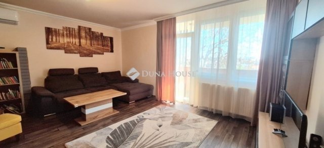 Eladó téglalakás, Kecskeméten 86 M Ft, 4 szobás