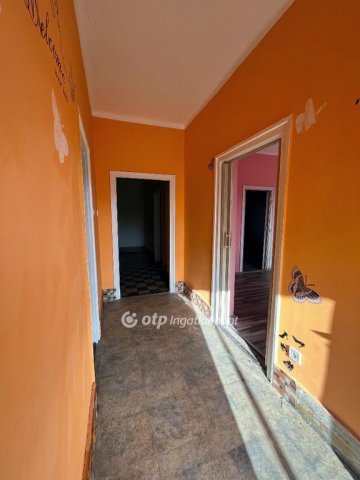 Eladó családi ház, Szászváron 26.9 M Ft, 2 szobás