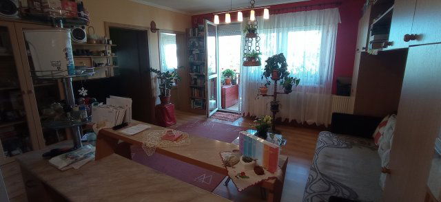 Eladó téglalakás, Veszprémben 58 M Ft, 1+2 szobás
