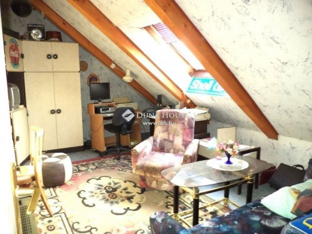 Eladó téglalakás, Székesfehérvárott 63.4 M Ft, 4 szobás