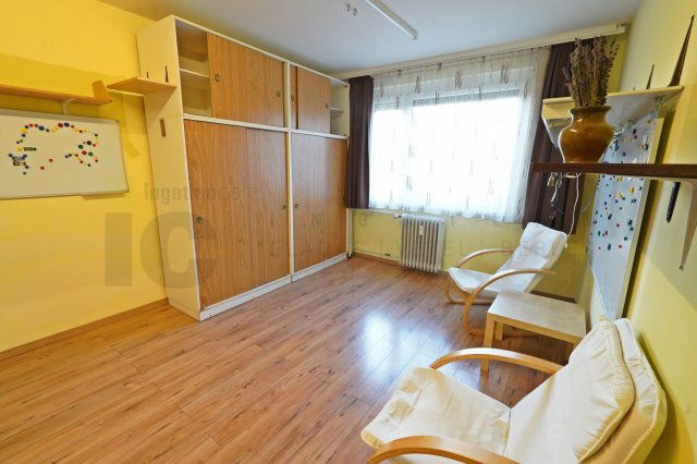 Eladó panellakás, Szegeden, Szilléri soron 59.9 M Ft, 2+2 szobás