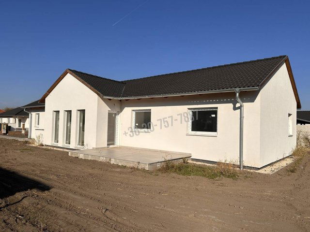 Eladó családi ház, Ráckevén 86.9 M Ft, 5 szobás