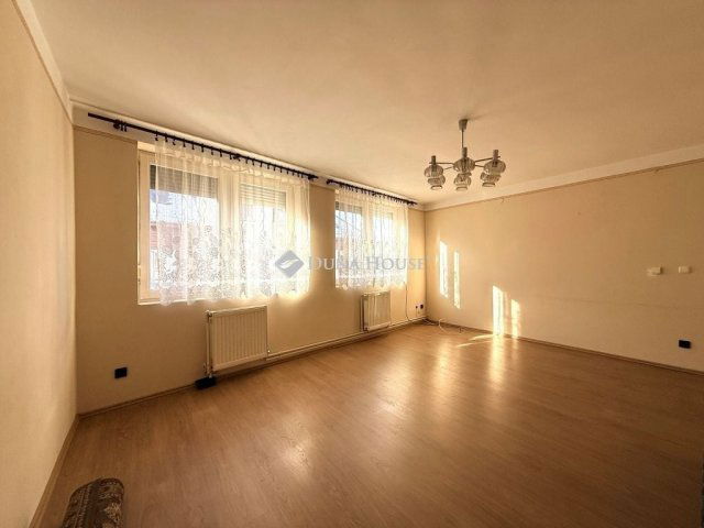 Eladó téglalakás, Győrött 53 M Ft, 2 szobás