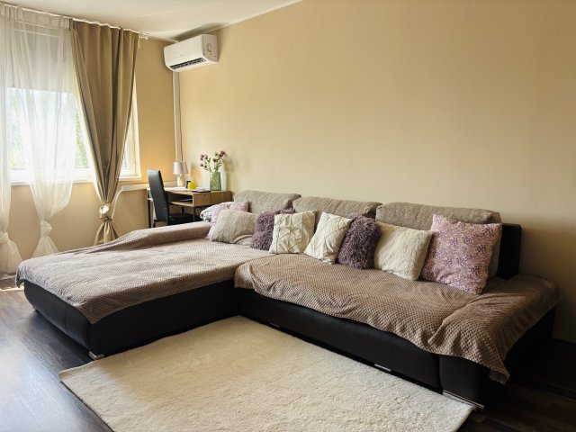 Eladó panellakás, Oroszlányban, Táncsics udvarban 36.4 M Ft