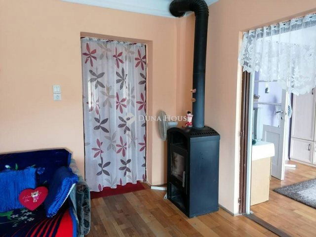 Eladó családi ház, Bugacon, Petőfi utcában 29.5 M Ft, 3 szobás