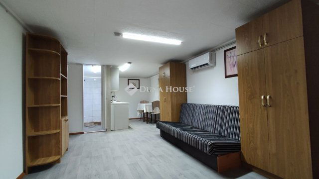 Kiadó téglalakás, albérlet, Gyálon 135 E Ft / hó, 1 szobás