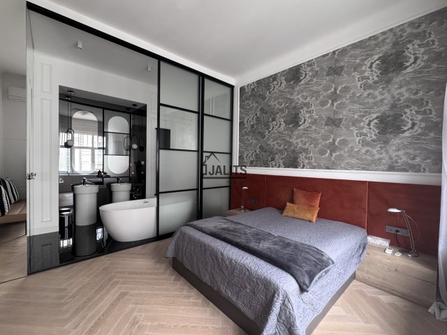 Kiadó téglalakás, albérlet, Budapesten, V. kerületben, 4 szobás