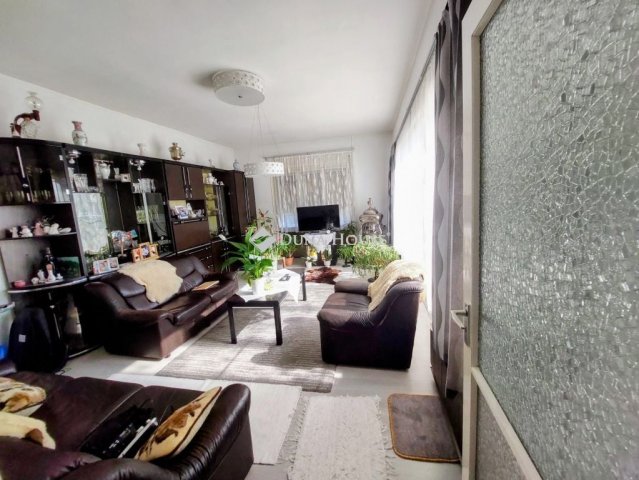 Eladó családi ház, Dunakeszin 119 M Ft, 3 szobás