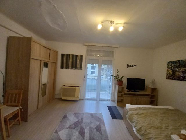 Kiadó téglalakás, albérlet, Pécsett, Bihari János utcában