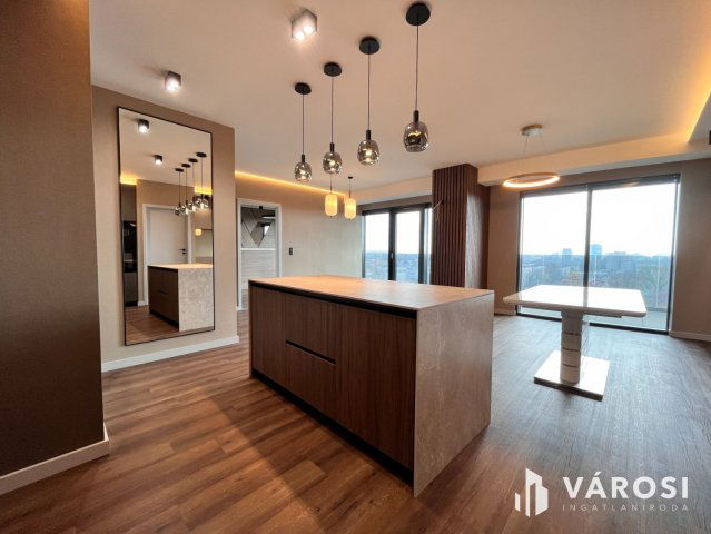 Eladó téglalakás, Debrecenben 222 M Ft, 3 szobás