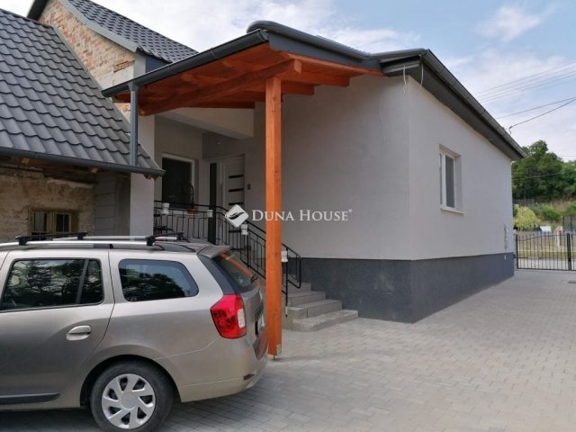 Eladó családi ház, Tabajdon 79 M Ft, 3 szobás