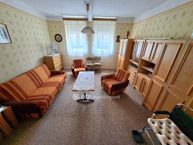 Eladó családi ház, Vaskúton 24 M Ft, 2 szobás