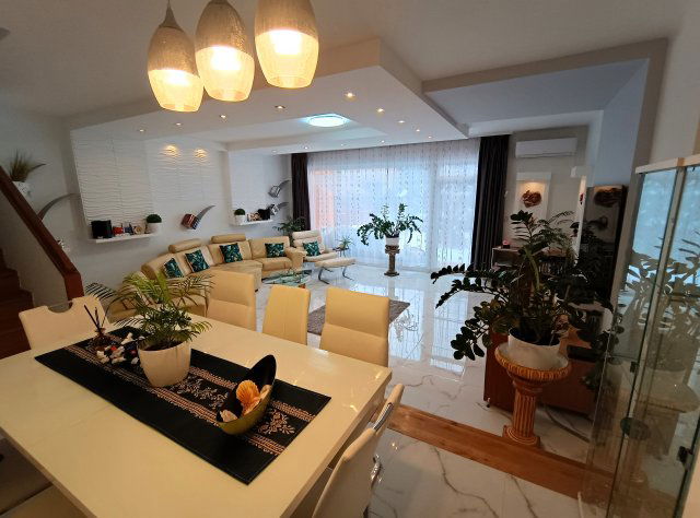 Eladó sorház, Debrecenben, Tessedik Sámuel utcában 136 M Ft