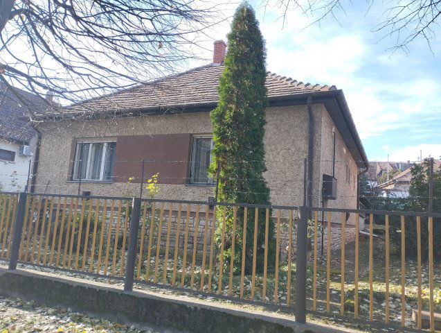 Eladó családi ház, Siófokon 79.9 M Ft, 3 szobás