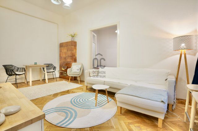 Eladó téglalakás, Budapesten, V. kerületben 109.9 M Ft, 3 szobás