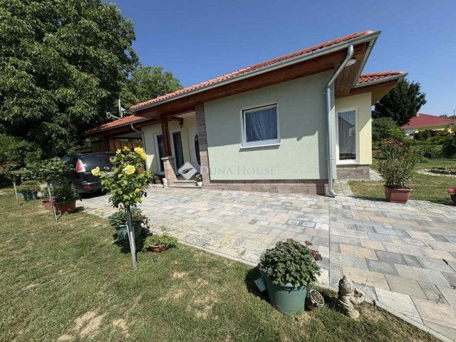 Eladó családi ház, Galambokon 58 M Ft, 3 szobás