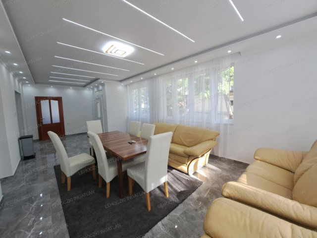 Eladó családi ház, Tiszalökön 22 M Ft, 4 szobás