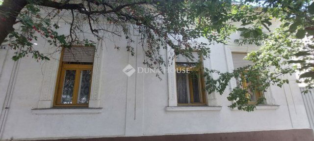 Eladó családi ház, Dombóváron 17.5 M Ft, 2 szobás