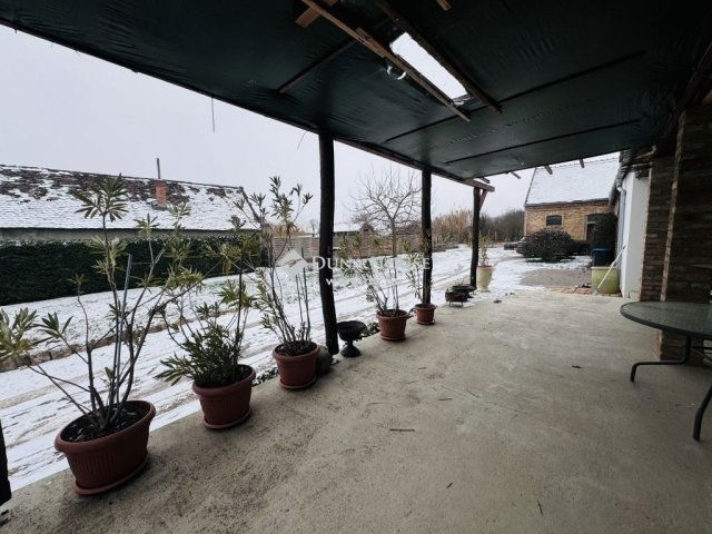 Eladó családi ház, Szőkén 67.99 M Ft, 3 szobás