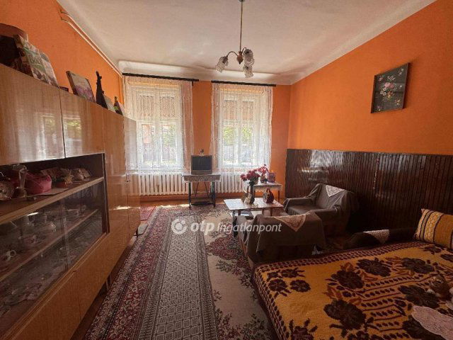 Eladó családi ház, Debrecenben 46.999 M Ft, 2 szobás