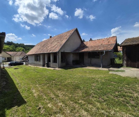 Eladó családi ház, Tilajon 38 M Ft, 3 szobás