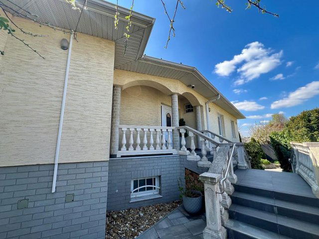 Eladó családi ház, Budapesten, XVII. kerületben 239 M Ft