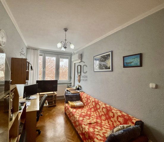 Eladó téglalakás, Kecskeméten 42 M Ft, 2 szobás