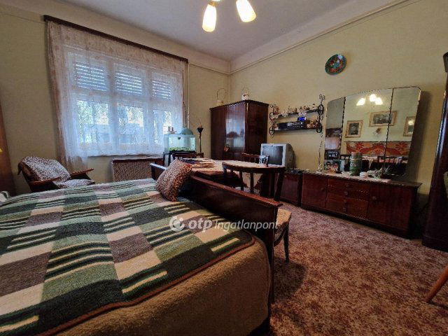 Eladó családi ház, Debrecenben 36.99 M Ft, 1 szobás