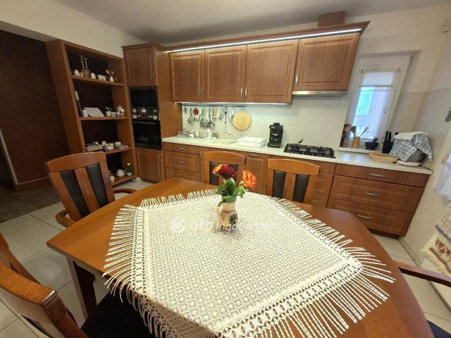 Eladó családi ház, Martonvásáron 120 M Ft, 3 szobás