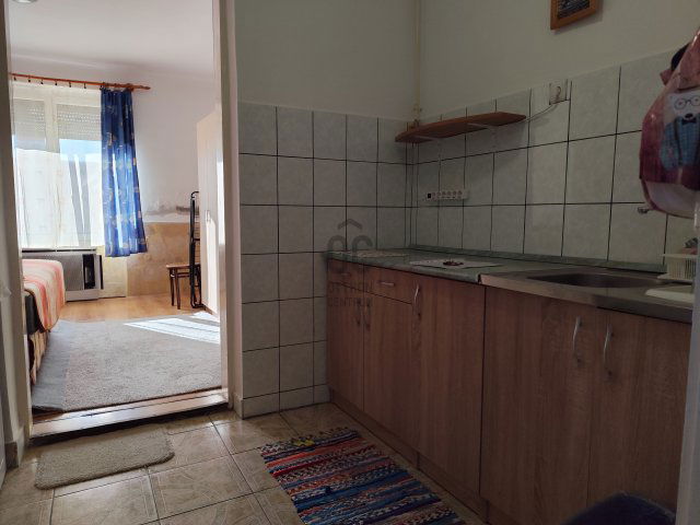 Eladó téglalakás, Pécsett 27.8 M Ft, 1 szobás