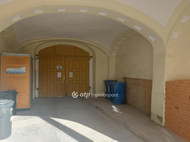 Eladó téglalakás, Pécsett 91 M Ft, 2+1 szobás