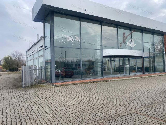 Kiadó üzlethelyiség, Szolnokon 1100 E Ft / hó, 6 szobás