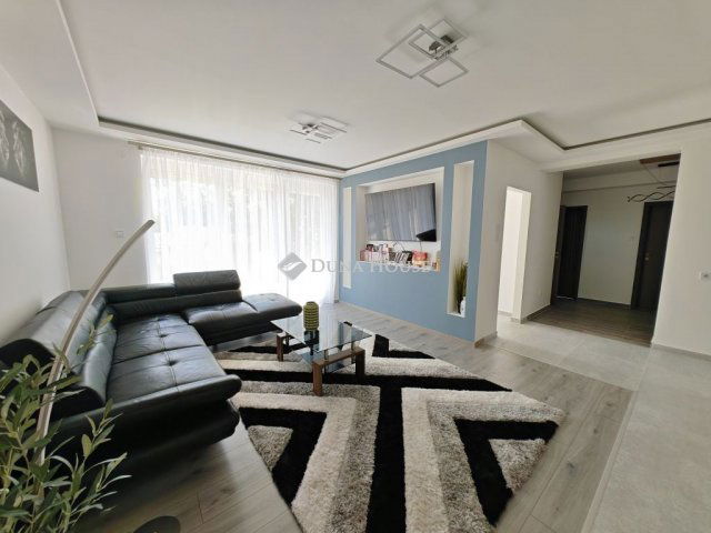 Eladó ikerház, Ercsiben 69.9 M Ft, 4 szobás