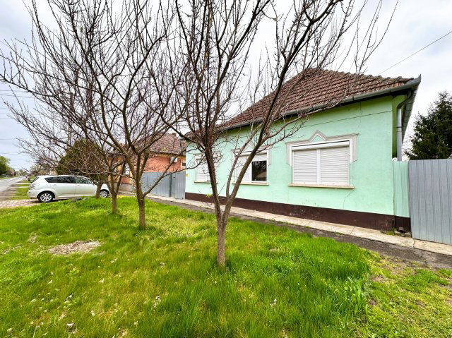 Eladó családi ház, Magyarbánhegyesen 7.9 M Ft, 4 szobás