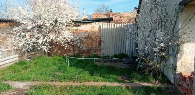 Eladó családi ház, Berhidán 25 M Ft, 2 szobás