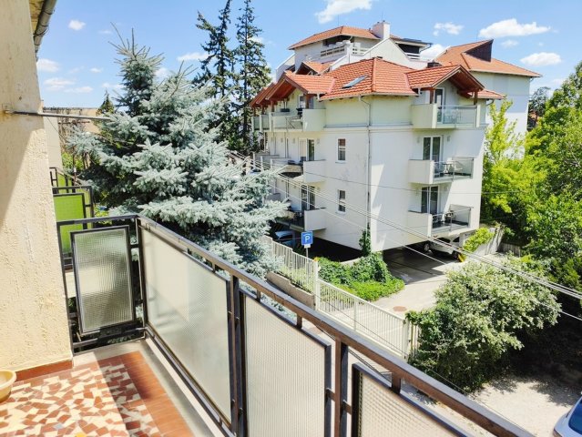 Eladó téglalakás, Balatonfüreden, Társasház utcában 79.9 M Ft