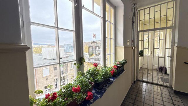 Eladó téglalakás, Budapesten, XI. kerületben 89.5 M Ft, 2 szobás