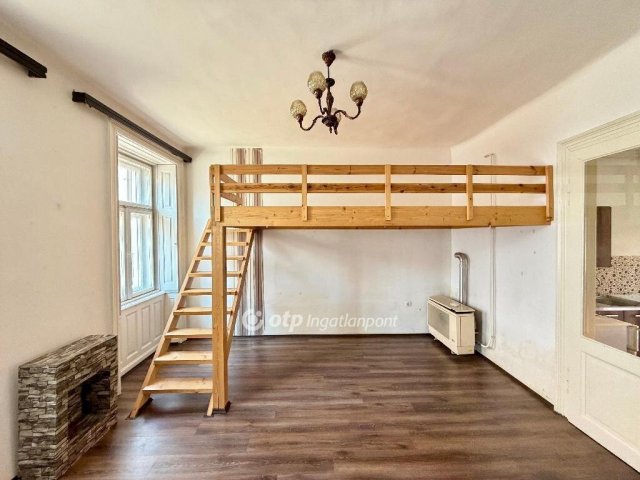 Eladó téglalakás, Egerben 33.49 M Ft, 1 szobás